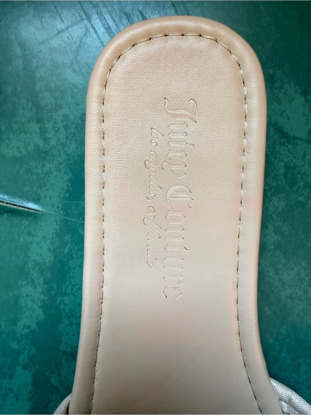 Y2K Juicy Couture Heart-Buckle Beige Slide Sandals - Picture 5 of 7